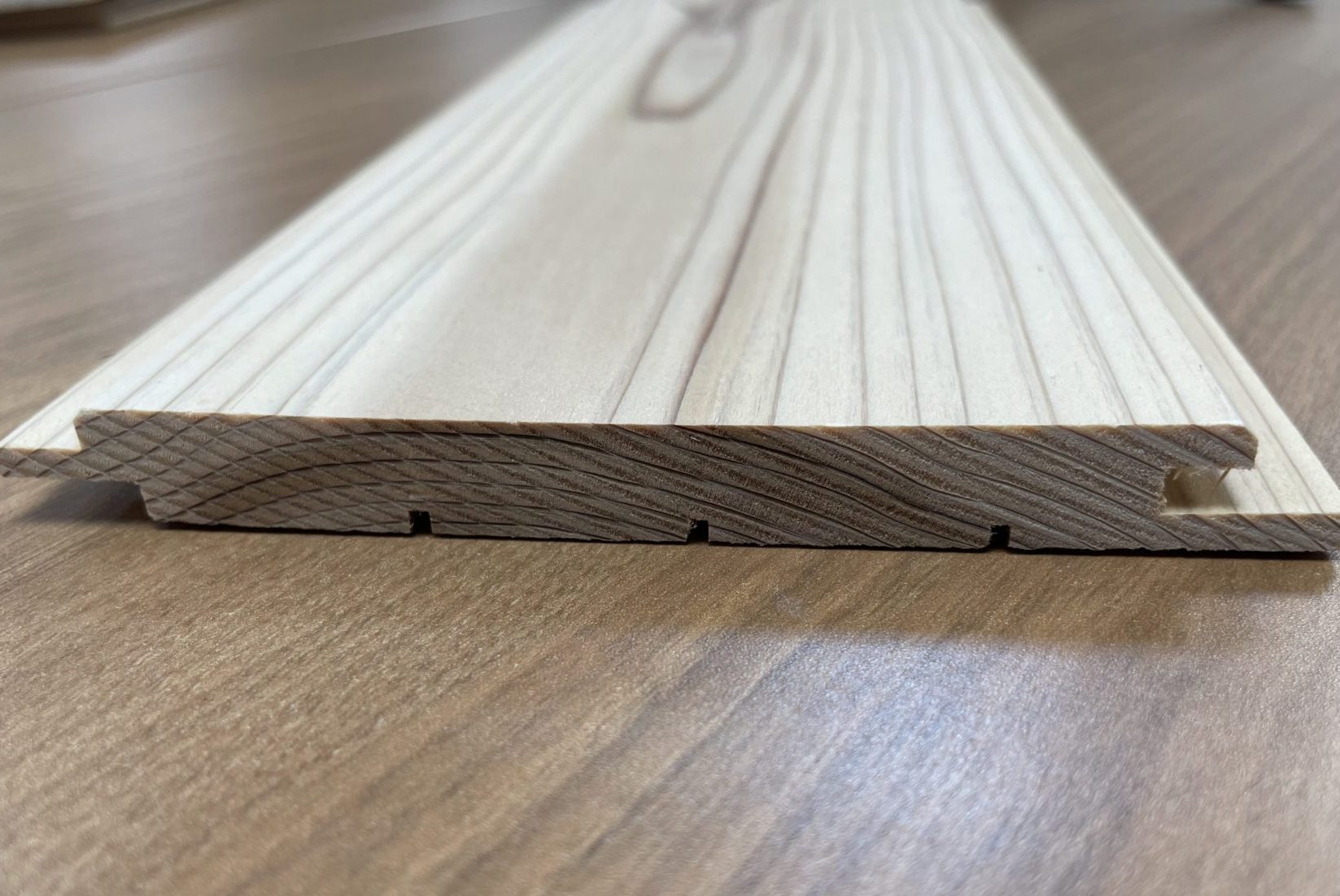 杉の無垢フローリング