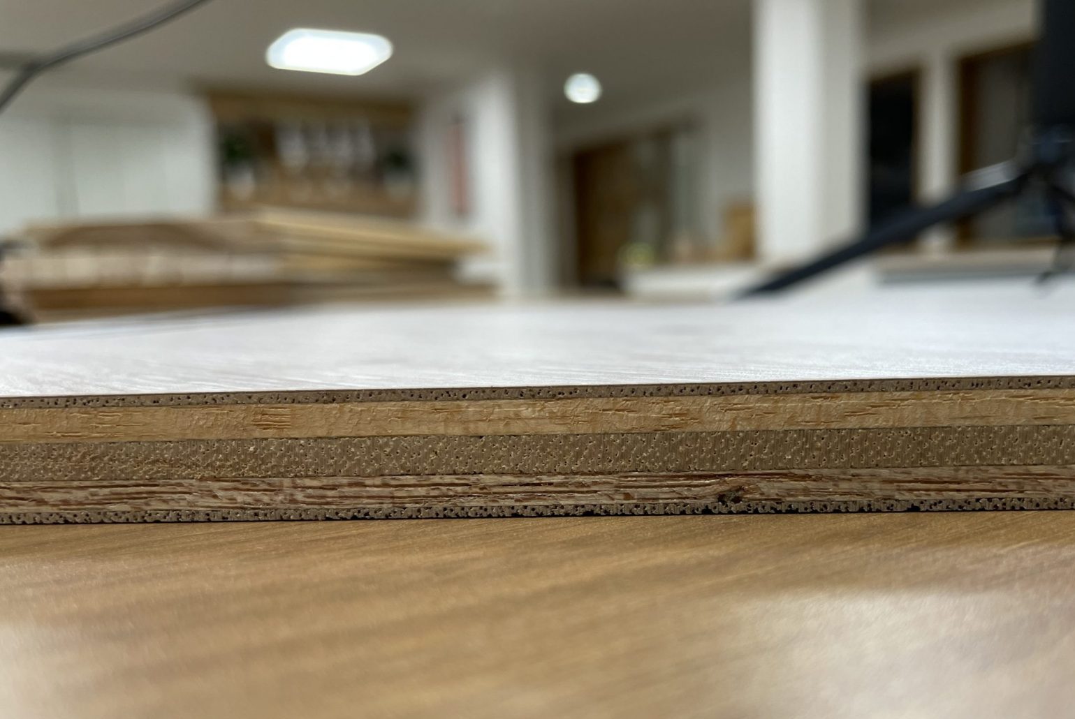 厚さ0.3mm 突板フローリング