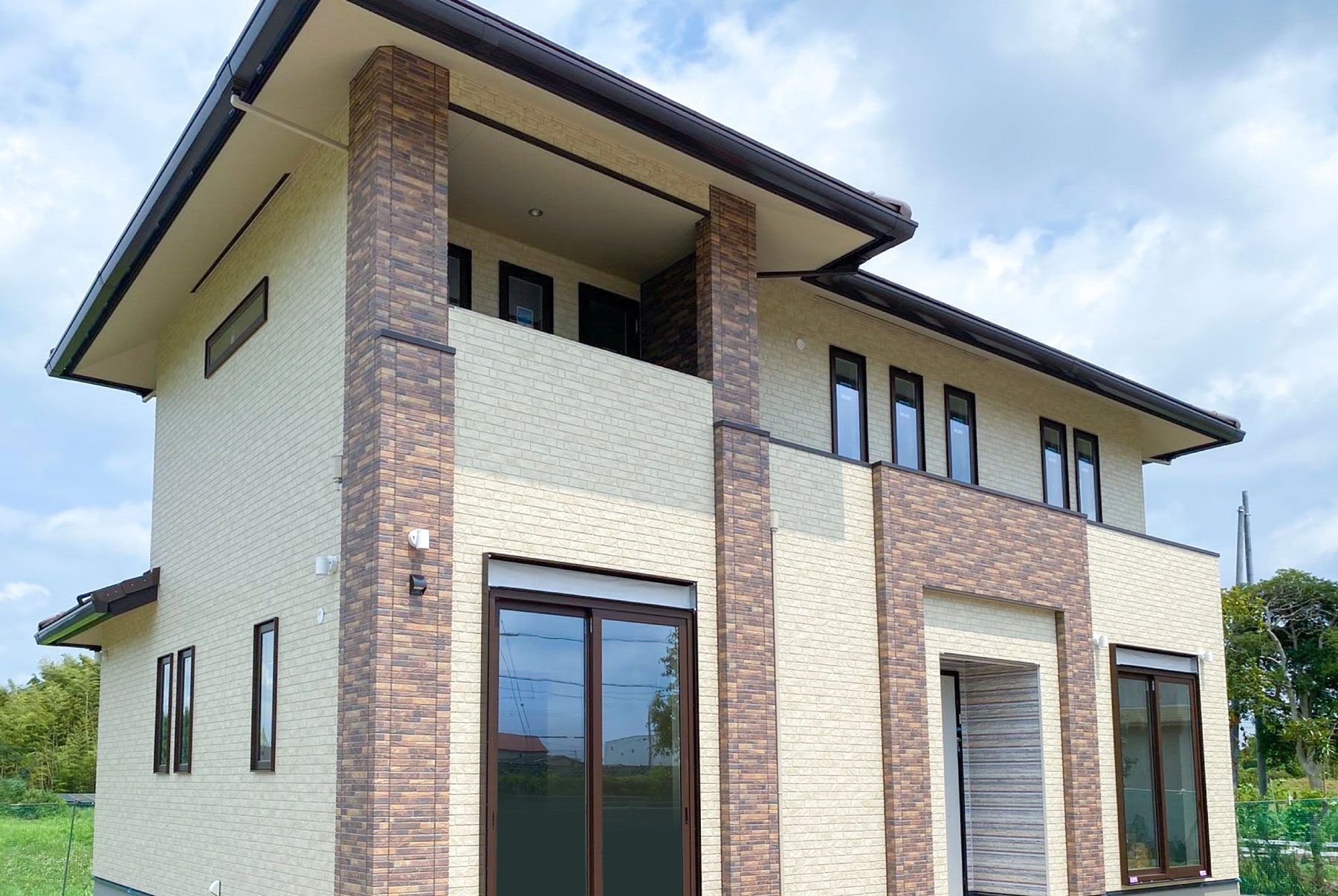 【完成お披露目会＠小野市】重厚感を感じる42坪2階建て。世代を超えて住まう二世帯住宅。