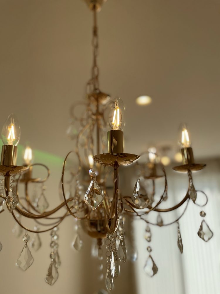 【新築見学会＠小野市黒川町】シャンデリアが照らすLDKがある家