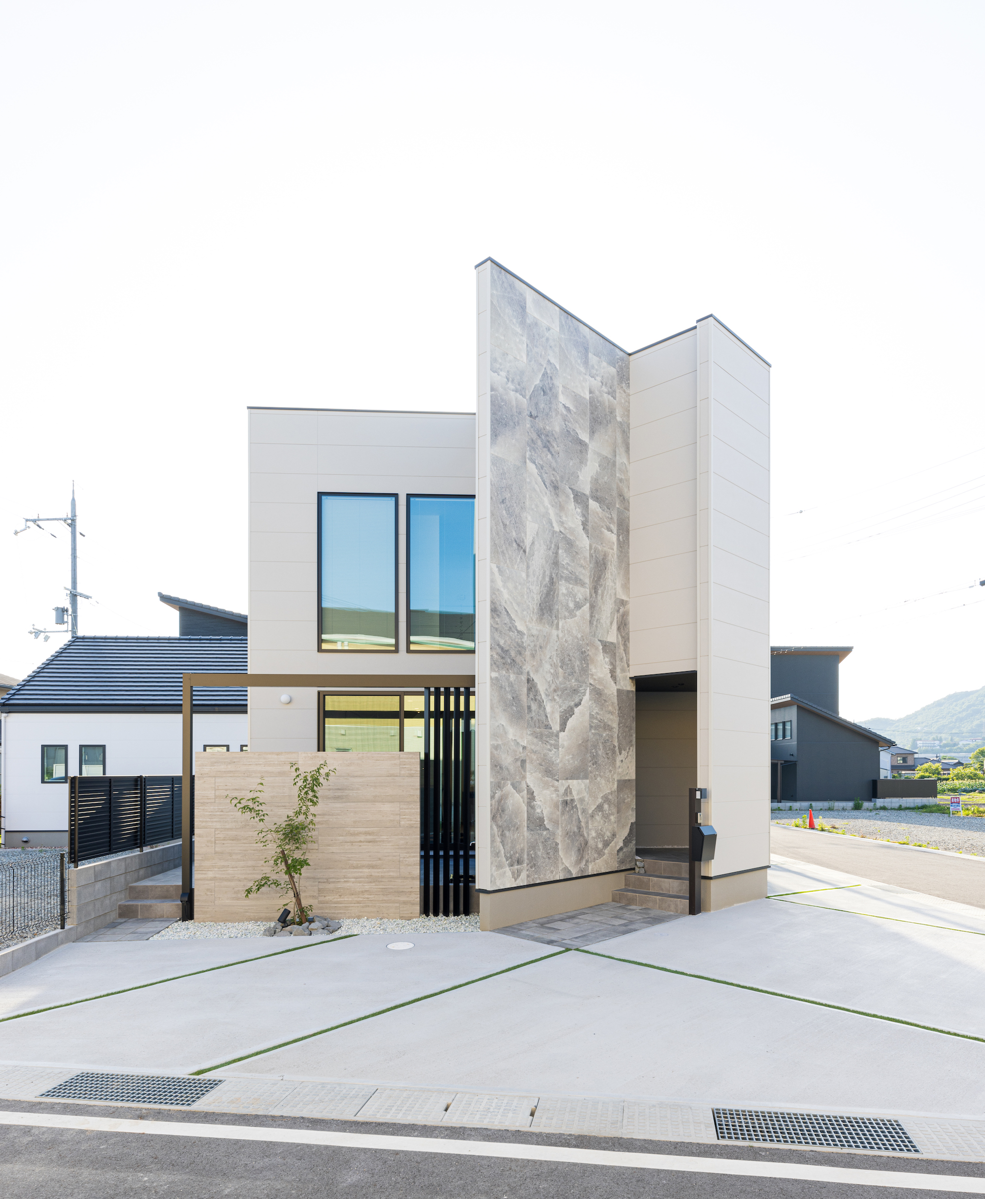 【お披露目会＠加東市】開放的な空間のある　シンボリックな外観の住まい〜Re:frame〜