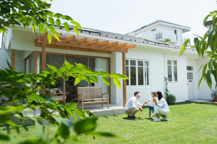 庭付き一軒家の魅力や注意点とは?おしゃれな庭づくりの仕上げ方を紹介!