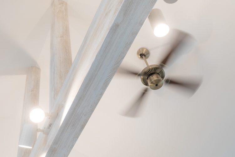 開放感あふれる吹き抜けのLDにしました