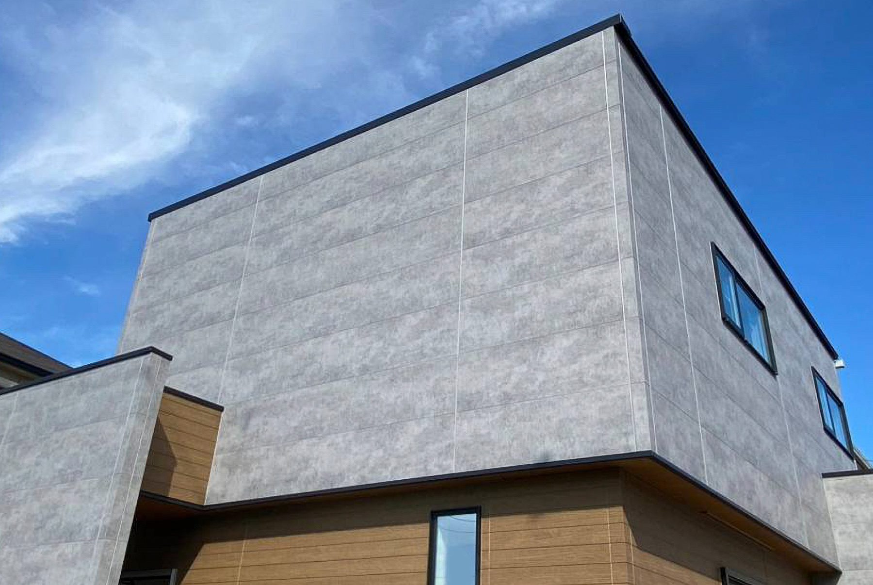 【完成お披露目会＠播磨町】陽光を効率的に取り込む 窓が少ないシンプルモダンな住まい