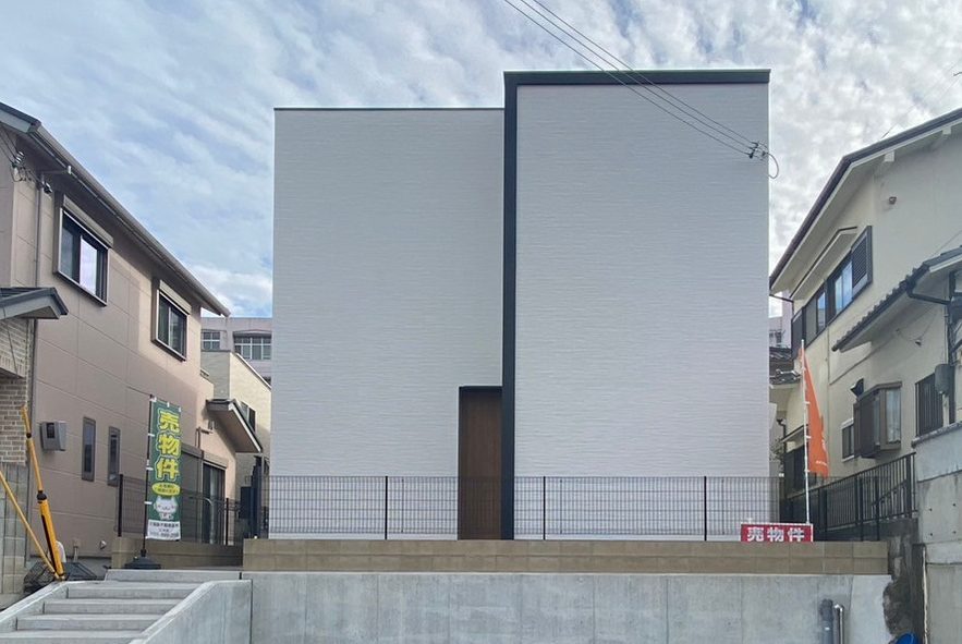 【無人見学会＠西自由が丘】自分たちだけの特別な空間 アウトドアリビングで過ごす非日常な住まい