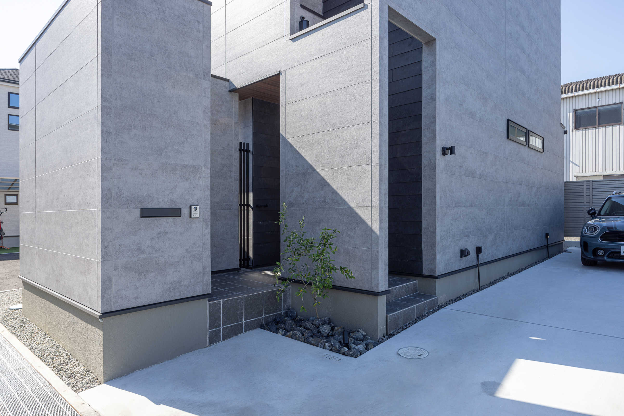 シンプルモダンな外観