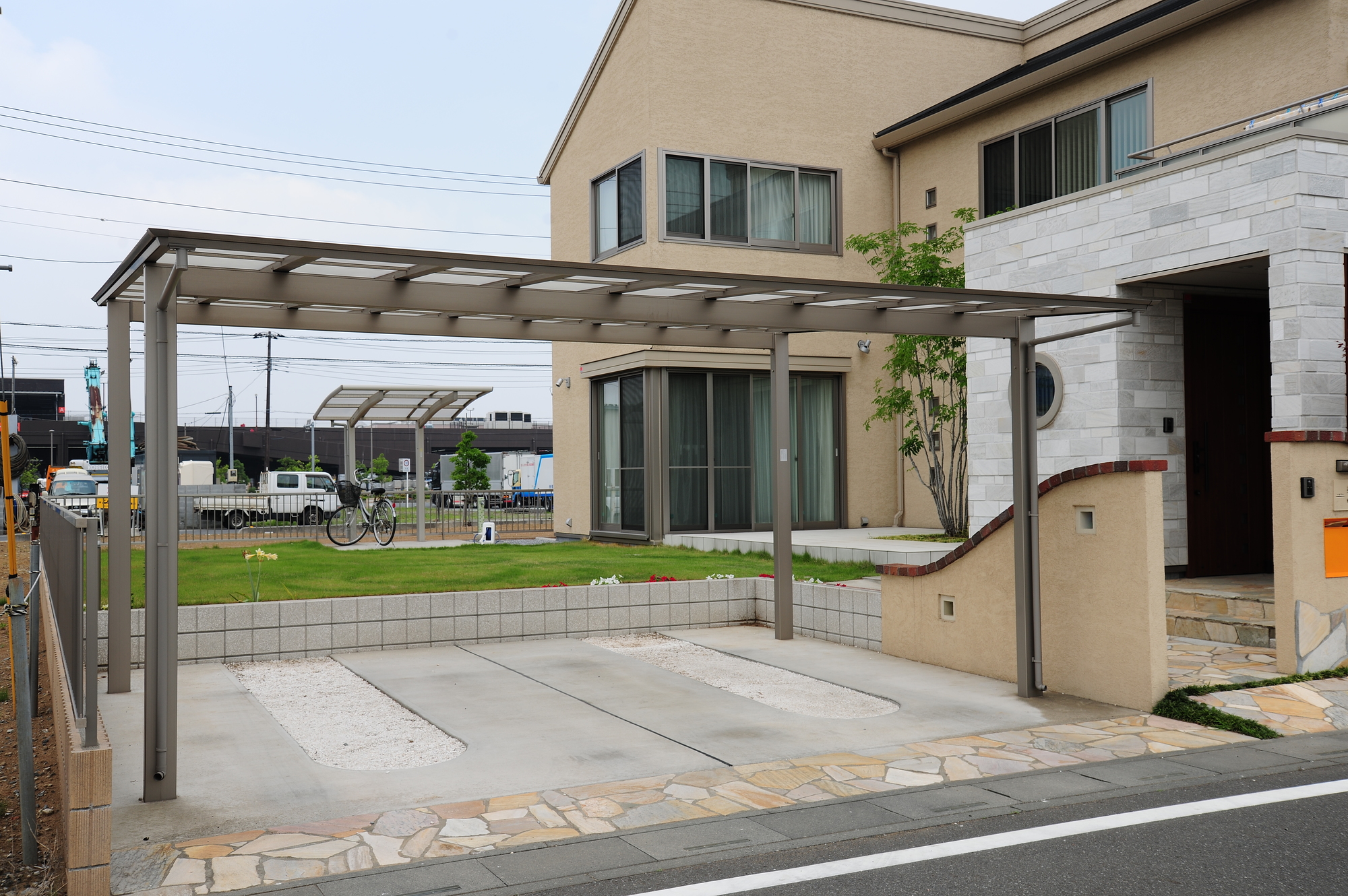 新築時にカーポートを設置する際の注意点とは?