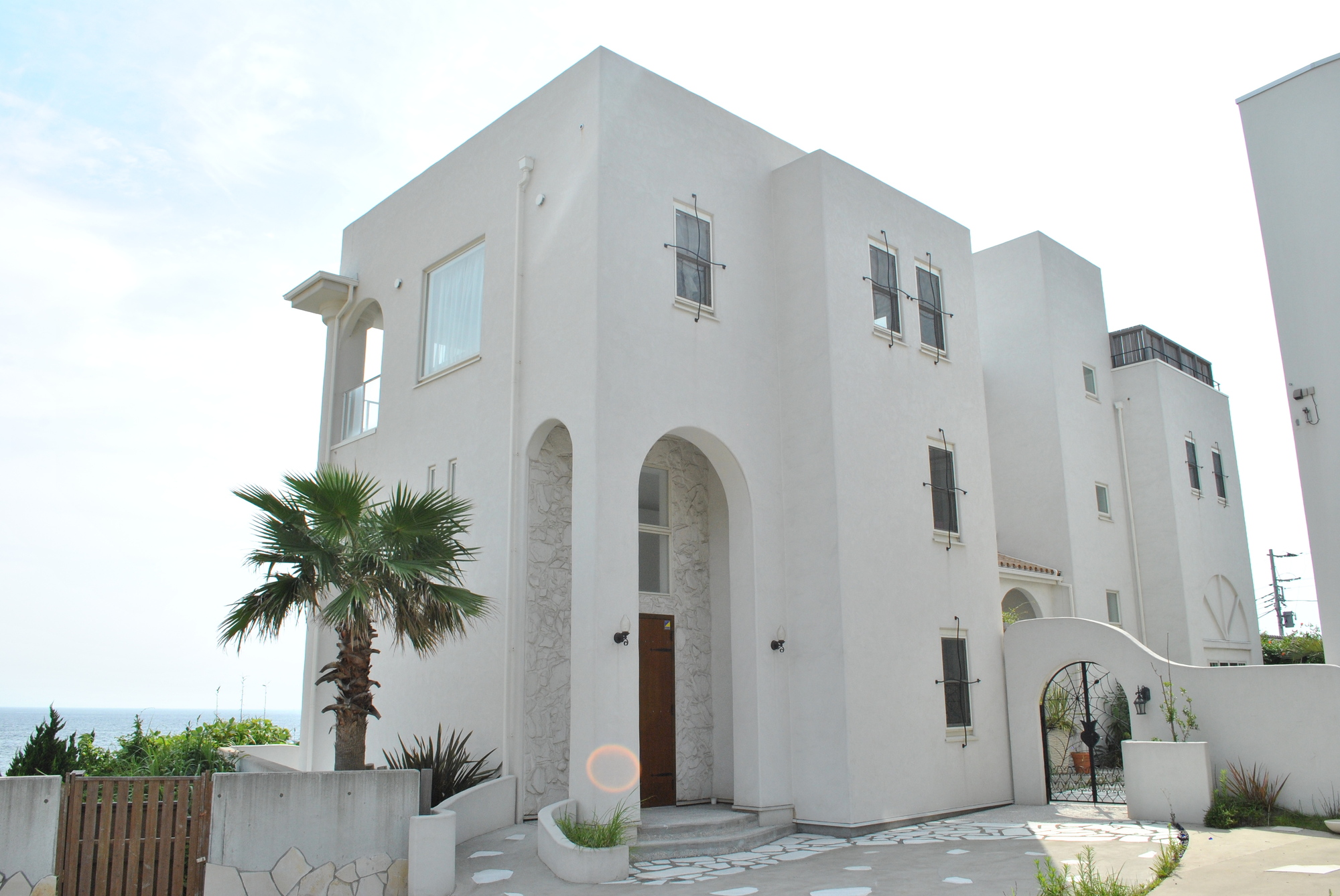 モダンリゾートな外観のテイスト