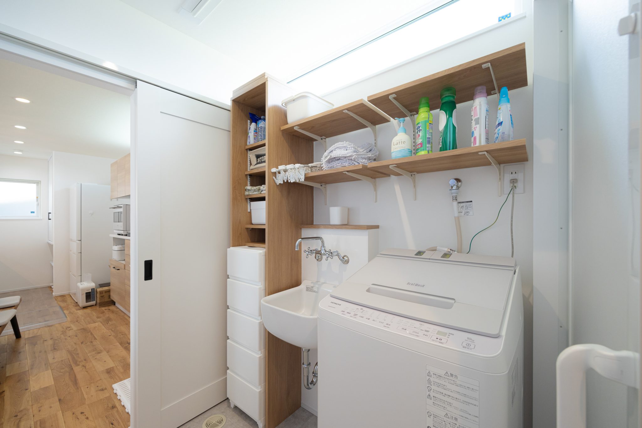 キッチン横に設置した間取りのランドリールーム