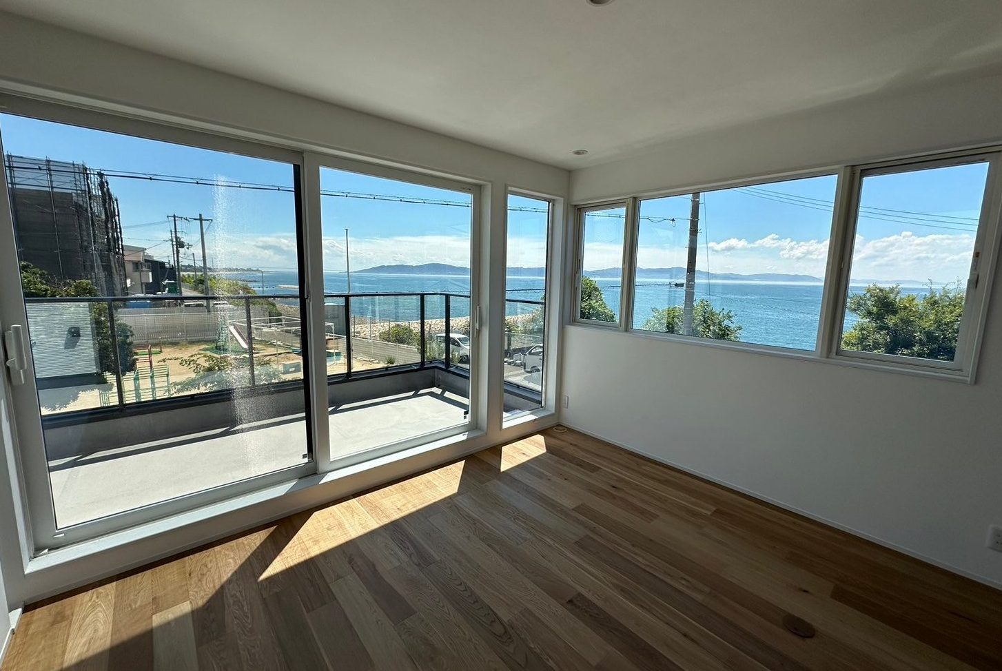 【完成お披露目会＠明石市】瀬戸内海を一望できる開放的なLDKの住まい